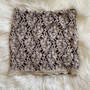 Forever 21 Skirt (Size M)